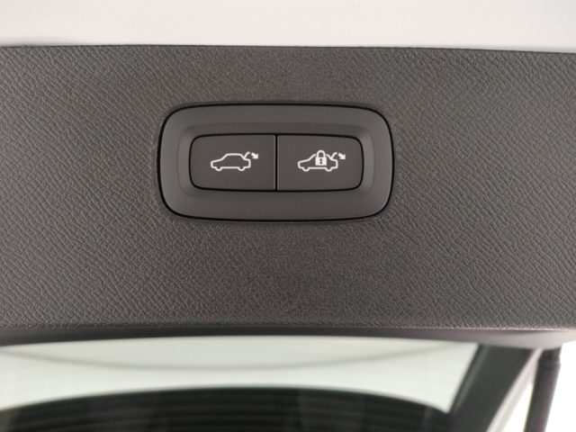 VOLVO XC90 usata, con Regolazione elettrica sedili