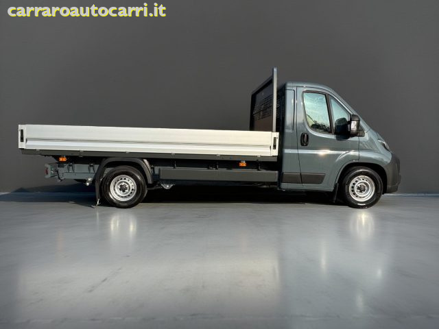 TOYOTA Proace Max usata, con Airbag