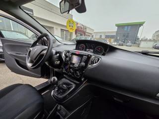 LANCIA Ypsilon usata, con ESP