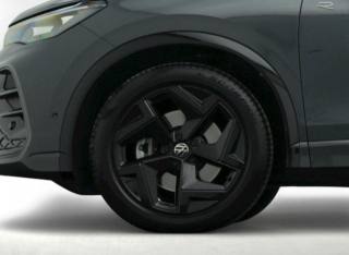 VOLKSWAGEN Tiguan usata, con Autoradio