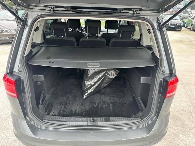 VOLKSWAGEN Touran usata, con ESP