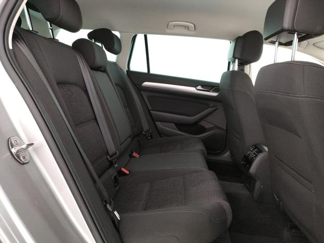 VOLKSWAGEN Passat Variant usata, con Servosterzo