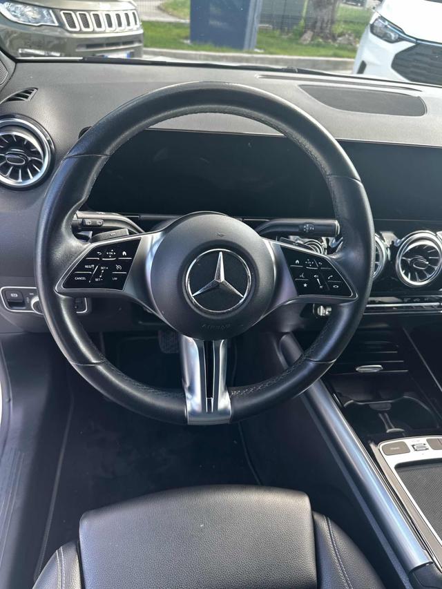 MERCEDES-BENZ GLA 200 usata, con Filtro antiparticolato