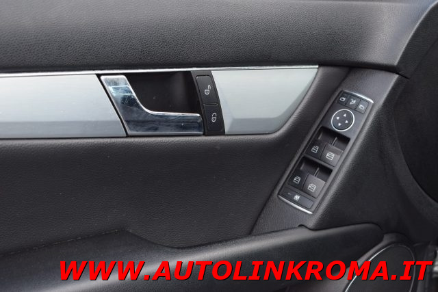 MERCEDES-BENZ C 220 usata, con Chiusura centralizzata
