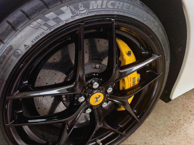 FERRARI F12 usata, con Bluetooth