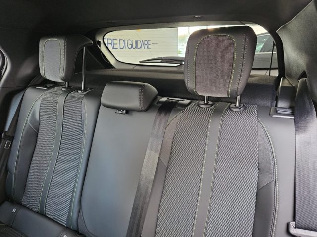 PEUGEOT 2008 usata, con Specchietti laterali elettrici