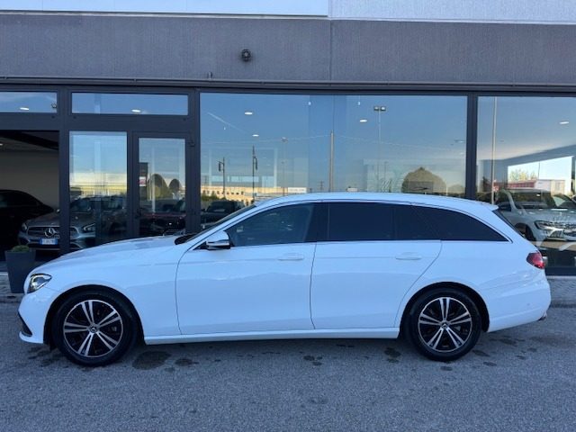 MERCEDES-BENZ E 220 usata, con Autoradio