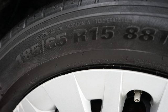 TOYOTA Yaris usata 38