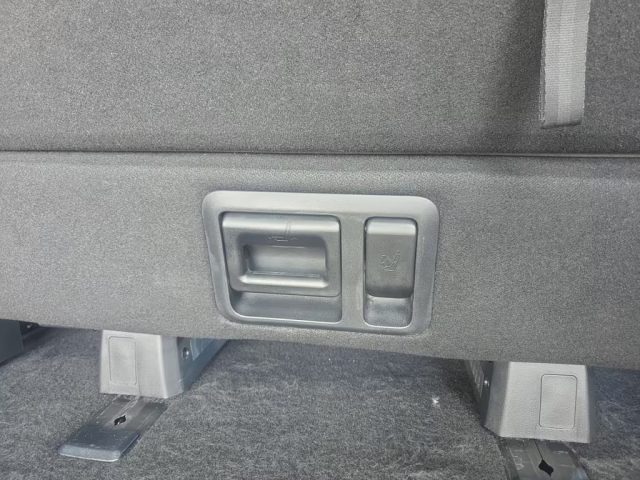HYUNDAI Staria usata, con Controllo automatico clima