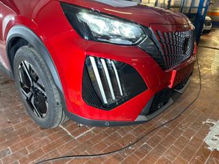 PEUGEOT 2008 usata, con Touch screen
