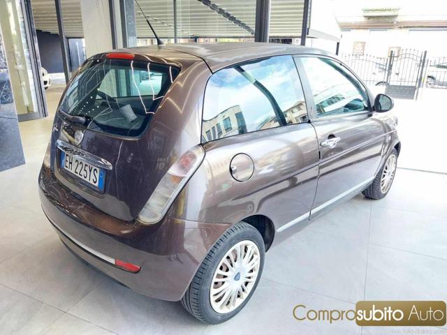 LANCIA Ypsilon usata, con Fendinebbia
