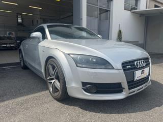 AUDI TT Coupé 2.0 TFSI   S-LINE