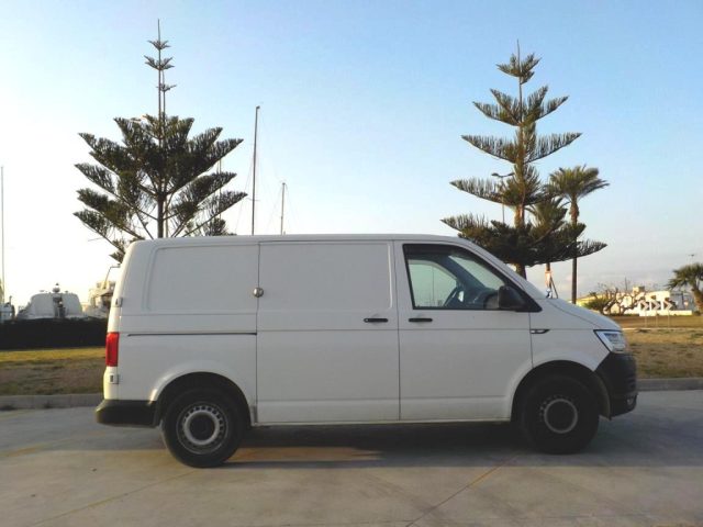 VOLKSWAGEN Transporter usata, con Fari LED