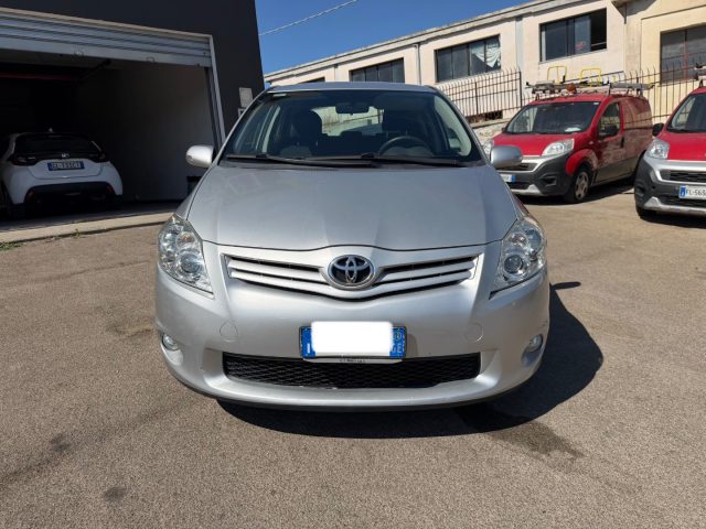 TOYOTA Auris usata 7