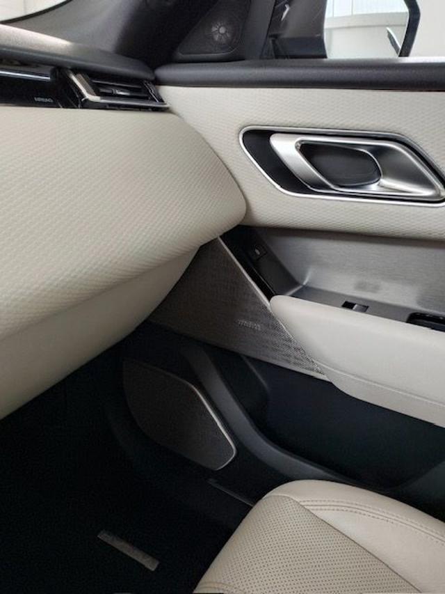 LAND ROVER Range Rover Velar usata, con Sistema di navigazione