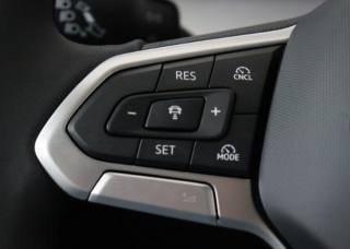 VOLKSWAGEN Golf usata, con Autoradio digitale