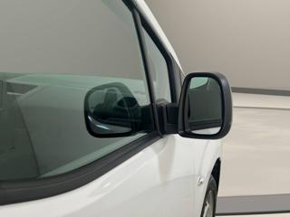 OPEL Combo usata, con Monitoraggio pressione pneumatici