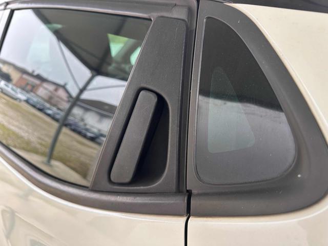 RENAULT Clio usata, con Touch screen