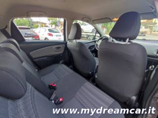 TOYOTA Yaris usata 16