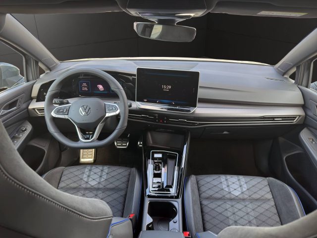VOLKSWAGEN Golf usata, con Fari LED