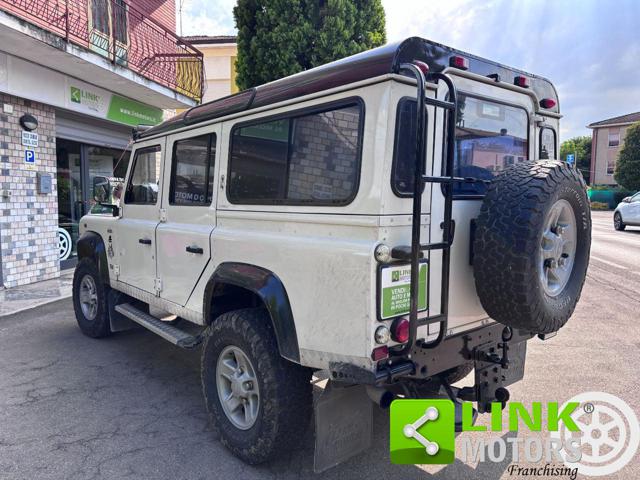 LAND ROVER Defender usata 32