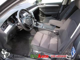 VOLKSWAGEN Passat usata, con Autoradio