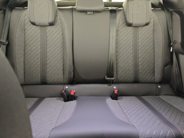 PEUGEOT 2008 usata, con Fari LED