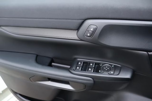 FORD Ranger Raptor usata, con Sensori di parcheggio anteriori