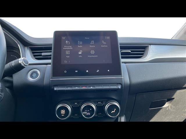 RENAULT Captur usata, con Volante in pelle