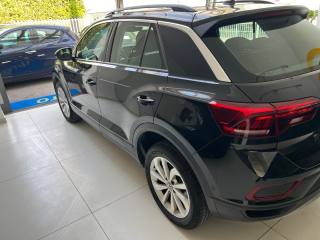 VOLKSWAGEN T-Roc usata, con Autoradio