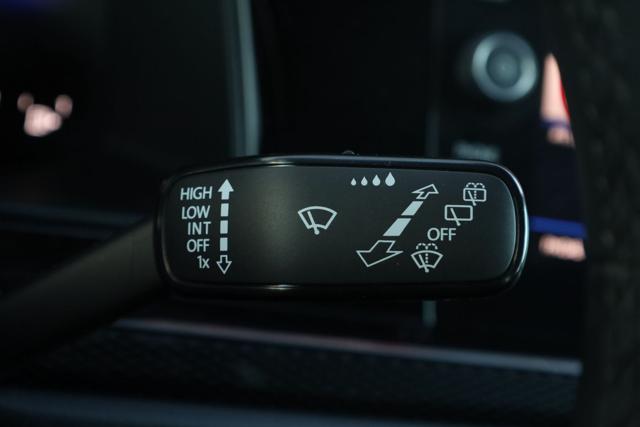 VOLKSWAGEN Taigo usata, con Fari LED