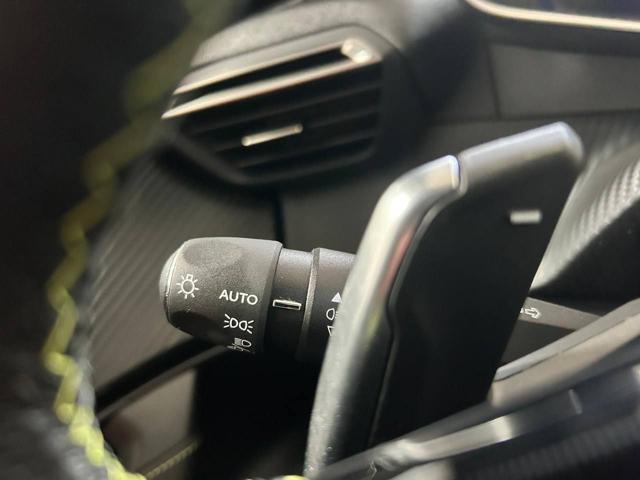 PEUGEOT 2008 usata, con Park Distance Control