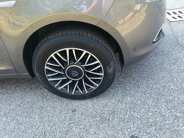 LANCIA Ypsilon usata, con Sedile posteriore sdoppiato