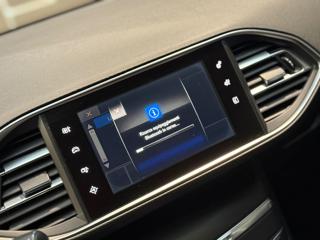 PEUGEOT 308 usata, con Park Distance Control