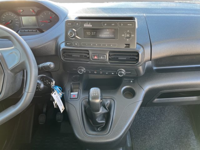 PEUGEOT Partner usata, con Autoradio digitale