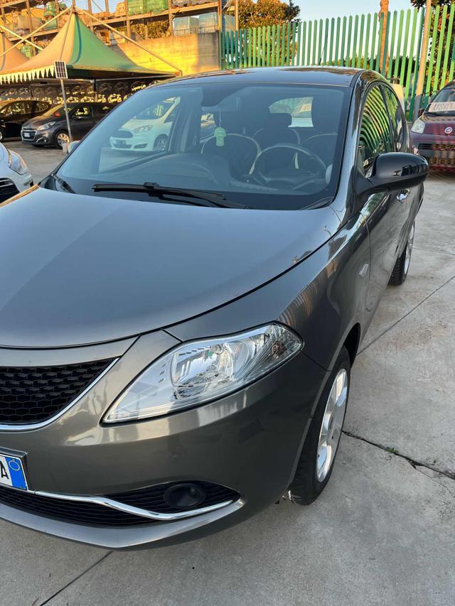 LANCIA Ypsilon usata, con Chiusura centralizzata