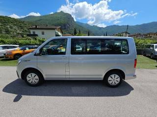 VOLKSWAGEN Caravelle usata, con Airbag laterali