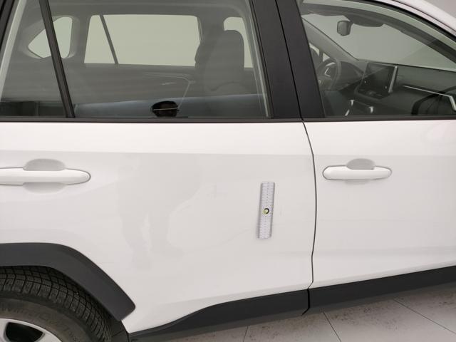 TOYOTA RAV 4 usata, con Autoradio digitale