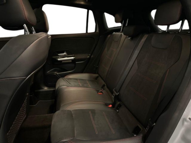 MERCEDES-BENZ GLA 200 usata, con Sedili riscaldati
