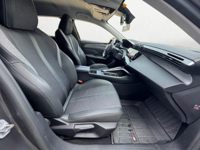 PEUGEOT 308 usata, con Sistema di navigazione