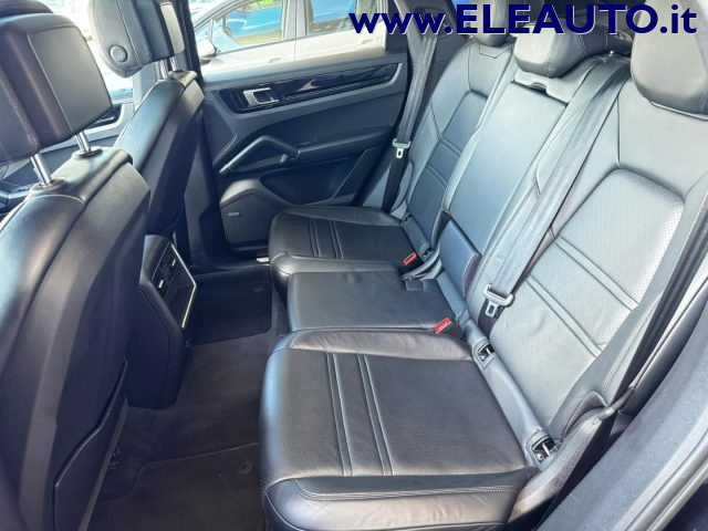 PORSCHE Cayenne usata, con Interni in pelle