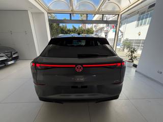 VOLKSWAGEN T-Roc usata, con USB