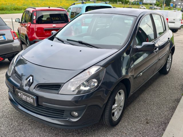 RENAULT Clio usata, con Autoradio