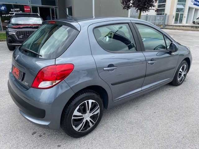 PEUGEOT 207 usata, con Sedile passeggero ribaltabile