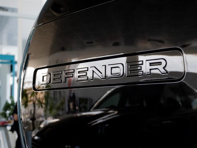 LAND ROVER Defender usata, con Tettuccio apribile