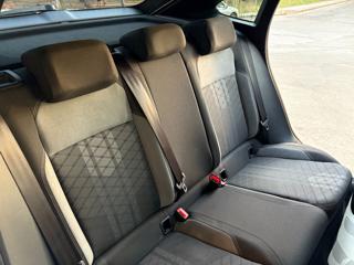 VOLKSWAGEN Taigo usata, con USB