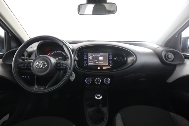 TOYOTA Aygo X usata 10