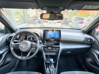 TOYOTA Yaris Cross usata, con Controllo automatico clima