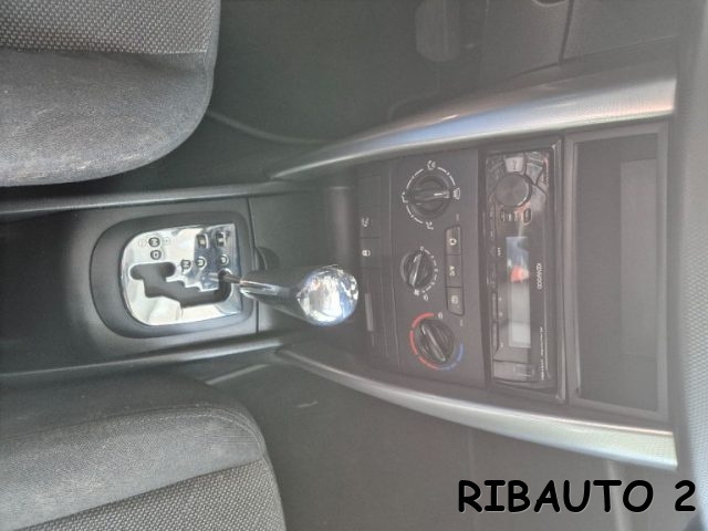 PEUGEOT 207 usata, con Sedile posteriore sdoppiato