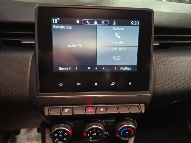 RENAULT Clio usata, con USB